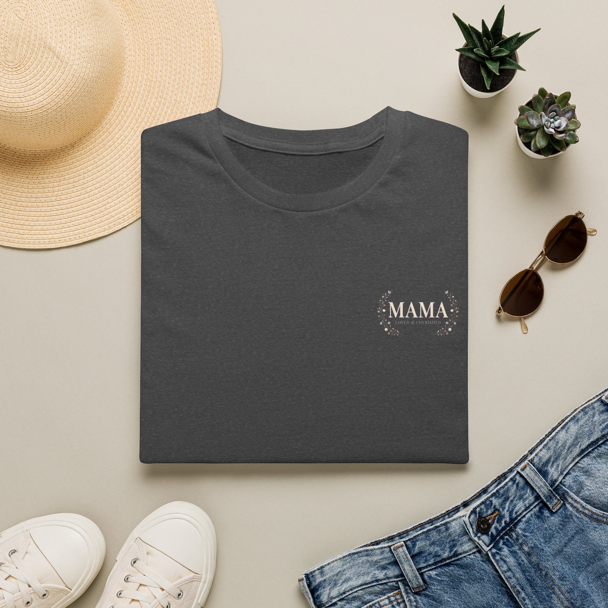 Mama with floral setting T-Shirt